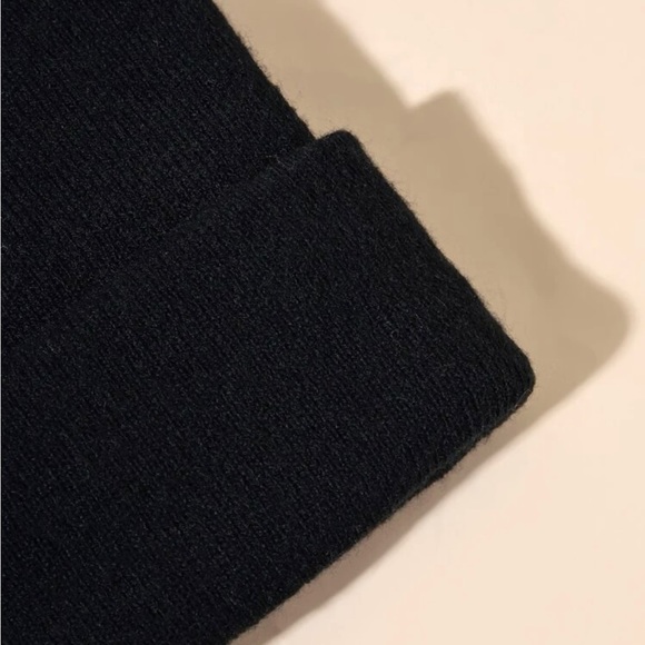 Winter Beanie ❄️ - Picture 2 of 9